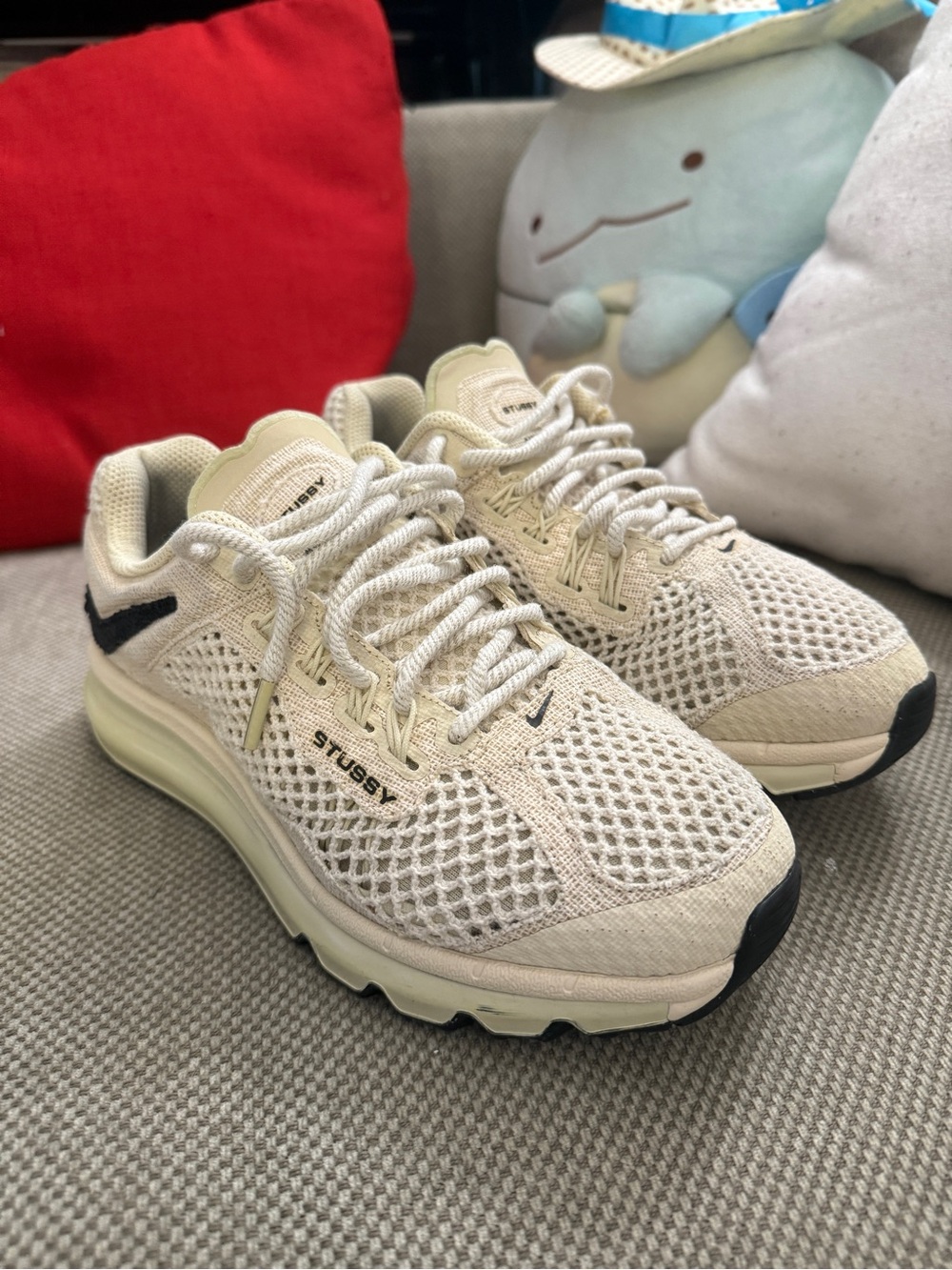 Nike Women’s Beige Mesh Running Sneakers with Black Accents